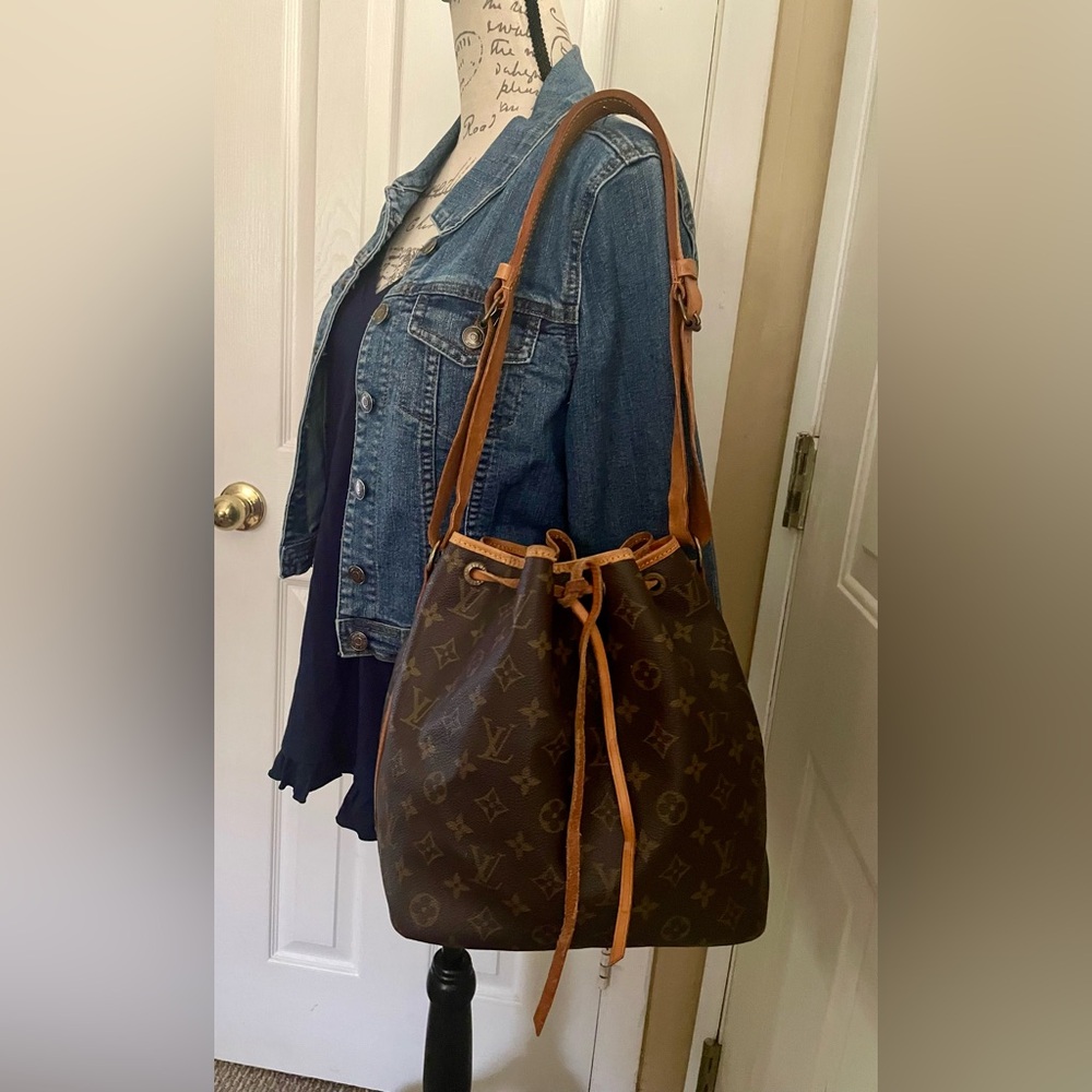 Louis Vuitton Noe Bucket Monogram Shoulder Bag
